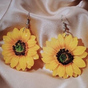 Sunflower Dangle Earrings Yellow Floral Drop Hook Cute Summer Novelty Jewelry